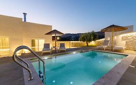Georgioupoli Villa With Heated Private Pool And Bbq